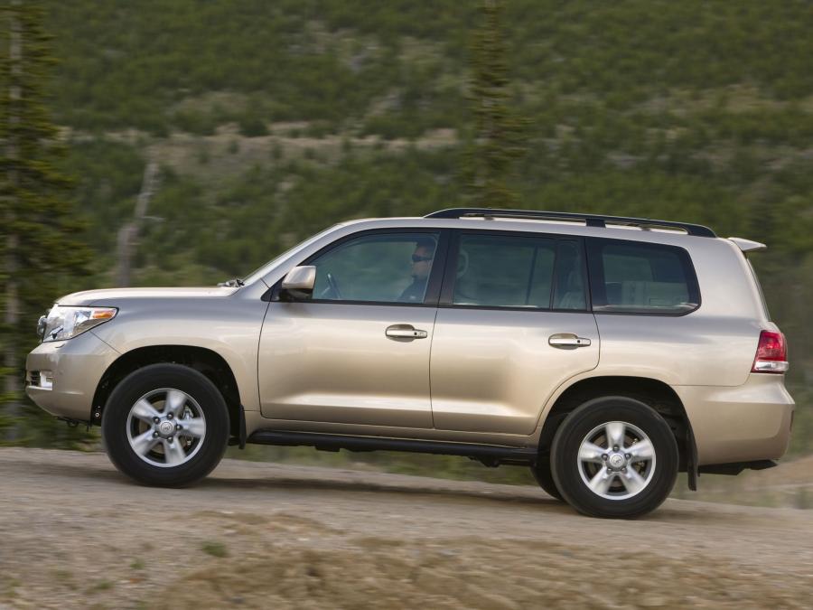  Toyota Land Cruiser 200 2007 года  (US) (фото 18 из 29)